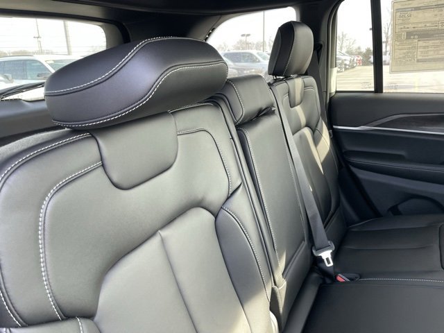 New 2026 Jeep Grand Cherokee Limited w/ Limited Altitude Package image 32