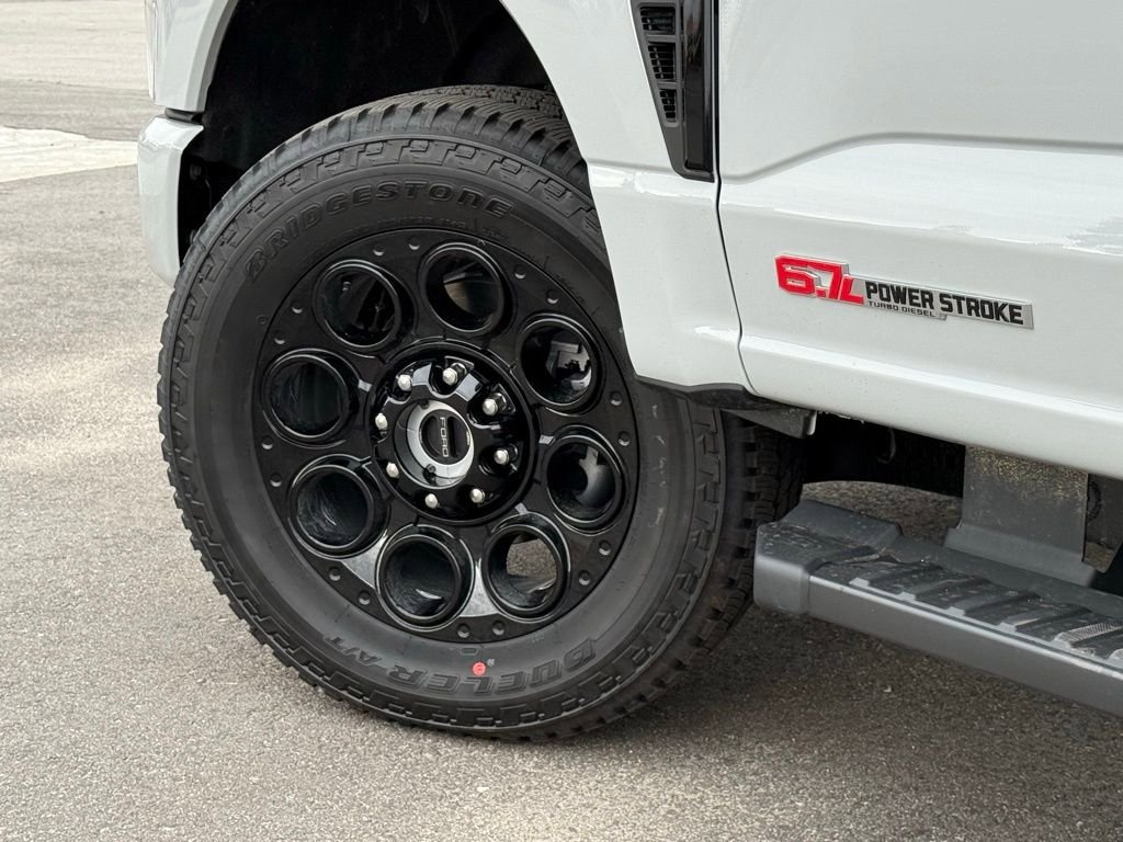New 2026 Ford F250 Lariat w/ Black Appearance Package image 15