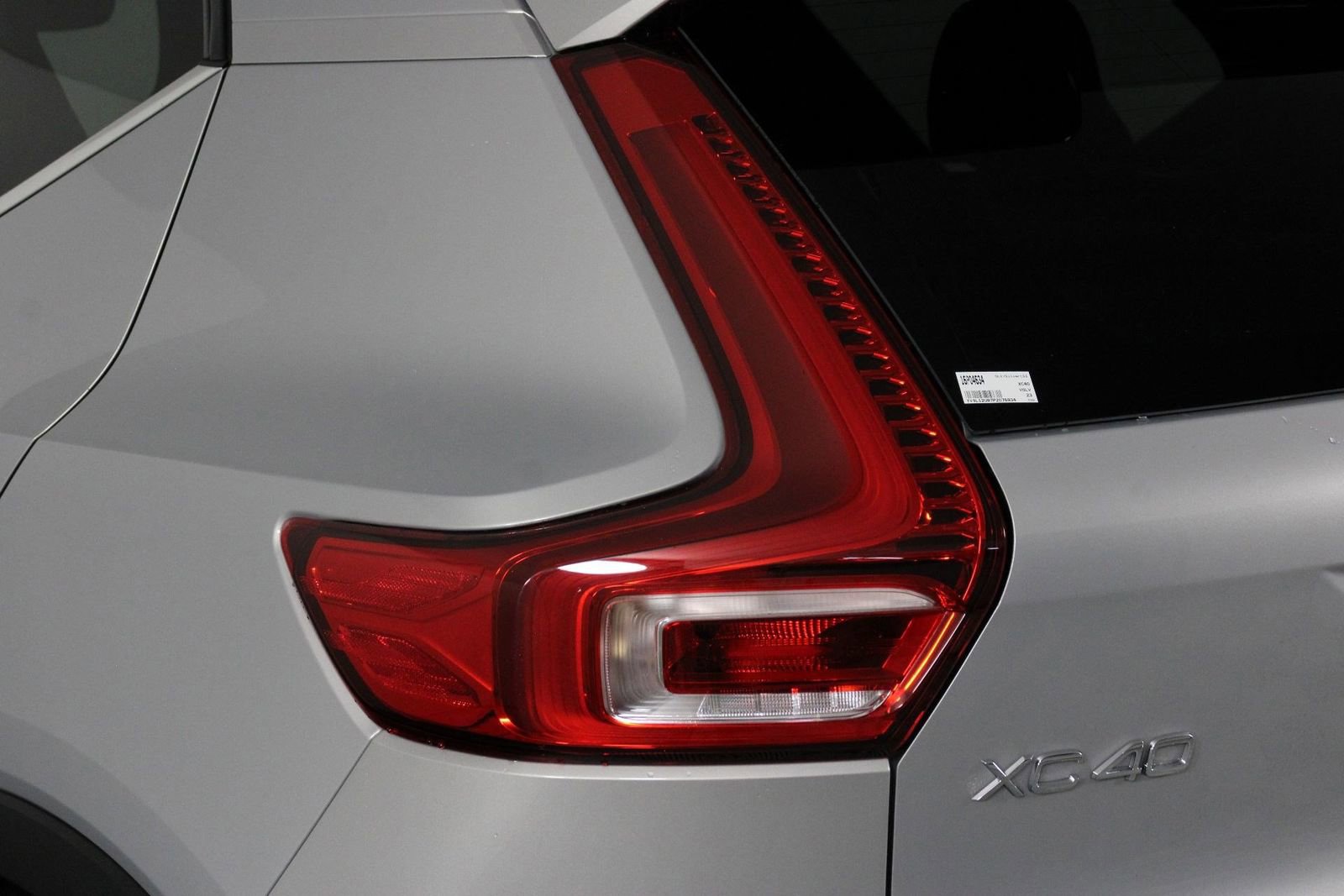 Certified 2023 Volvo XC40 B5 Ultimate w/ Protection Package Premier AWD/4WD image 18