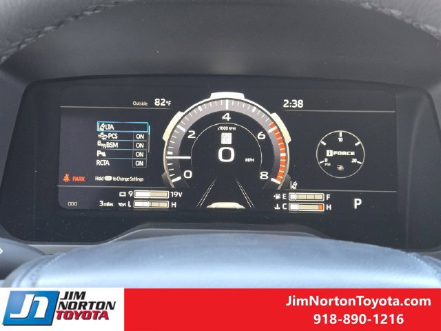 New 2026 Toyota Tundra Limited w/ TRD Off-Road Package AWD/4WD image 15