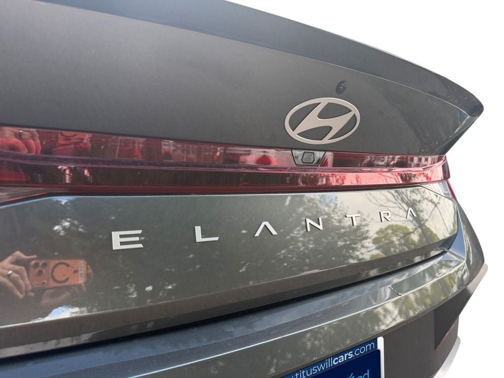 Certified 2025 Hyundai Elantra Sport FWD image 35
