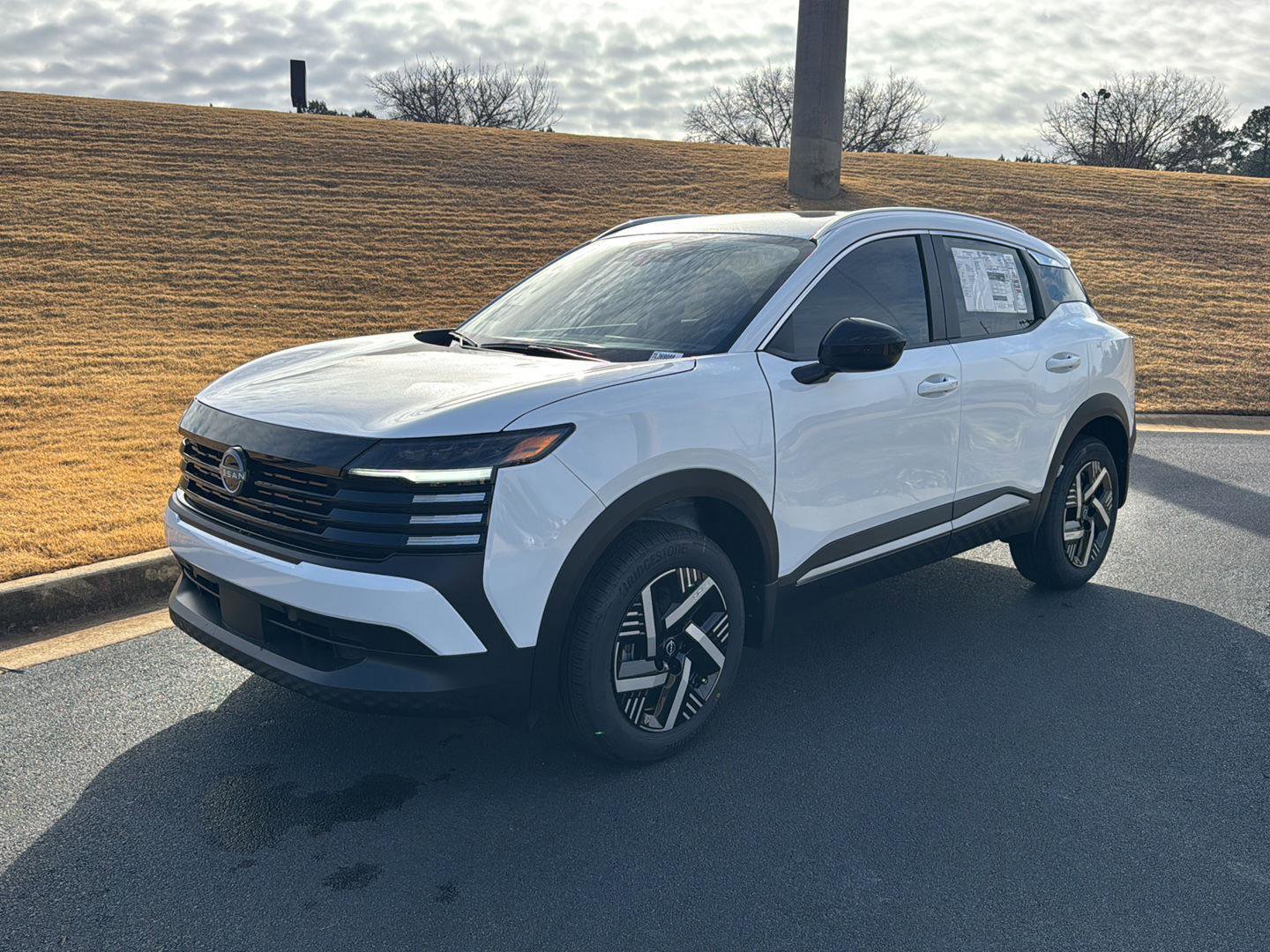 New 2026 Nissan Kicks SV w/ SV Premium Package image 1