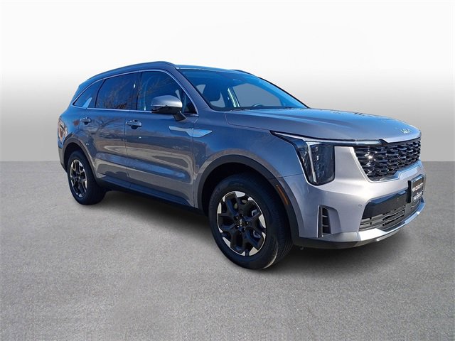 Used 2025 Kia Sorento S image 3