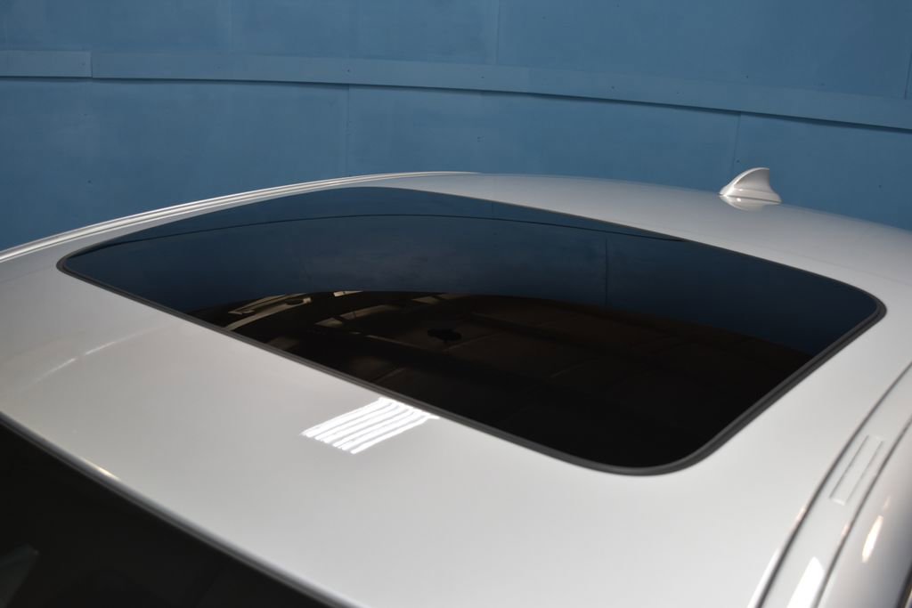 Used 2019 BMW 530i w/ Convenience Package image 27