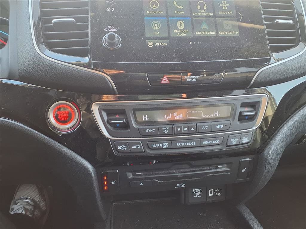 Used 2020 Honda Pilot Touring image 17
