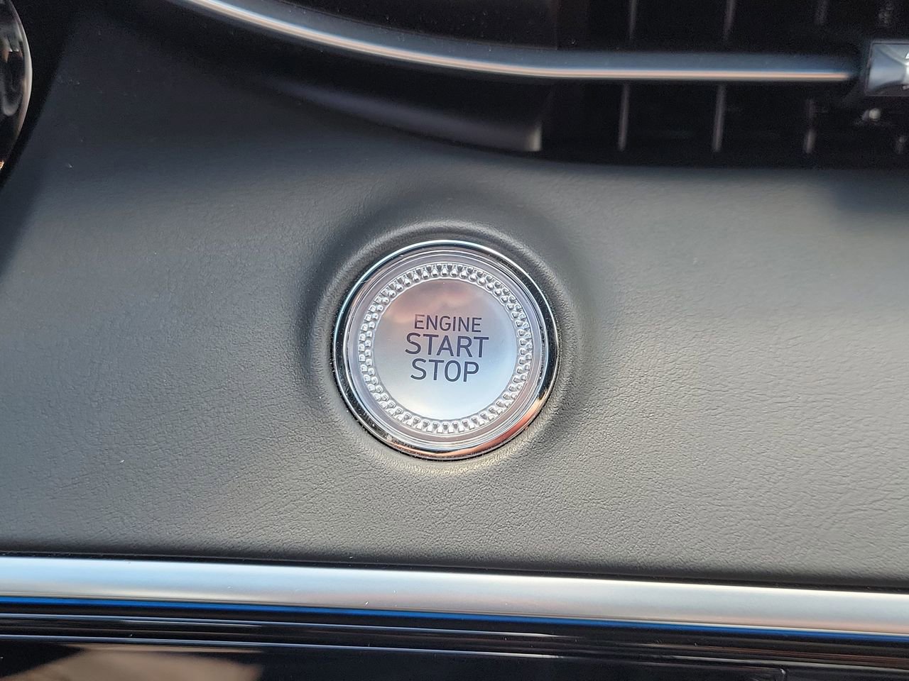 Used 2025 Genesis GV70 2.5T Sport Prestige w/ Sport Prestige Package image 21