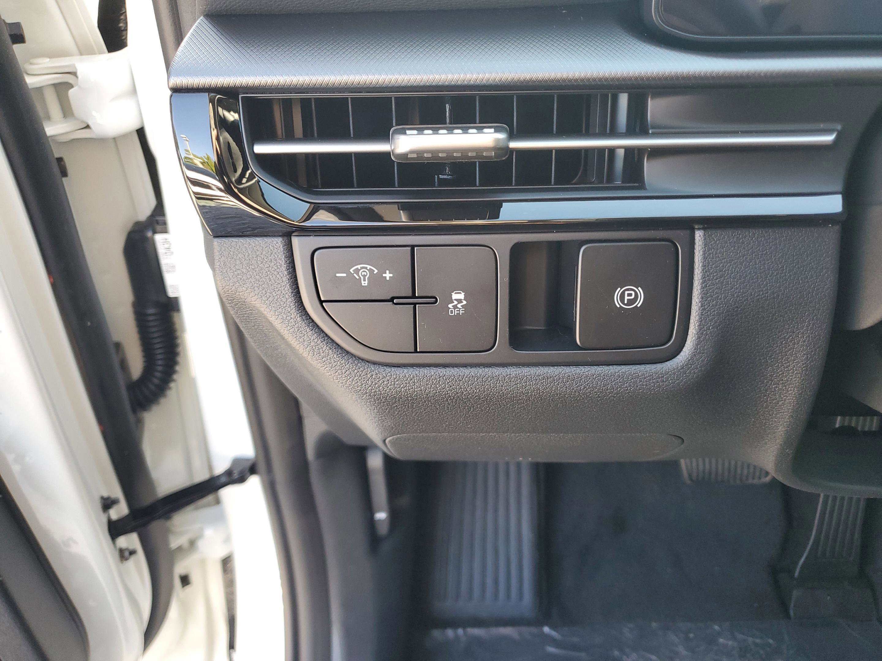 New 2026 Kia Sportage LX image 30