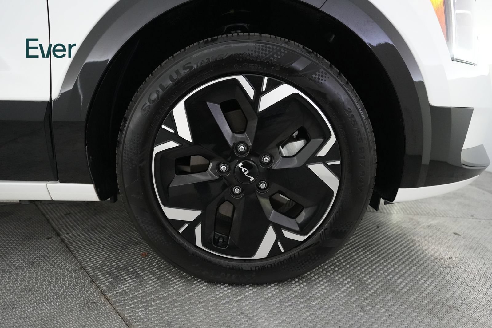 Used 2024 Kia Niro Wind FWD image 20