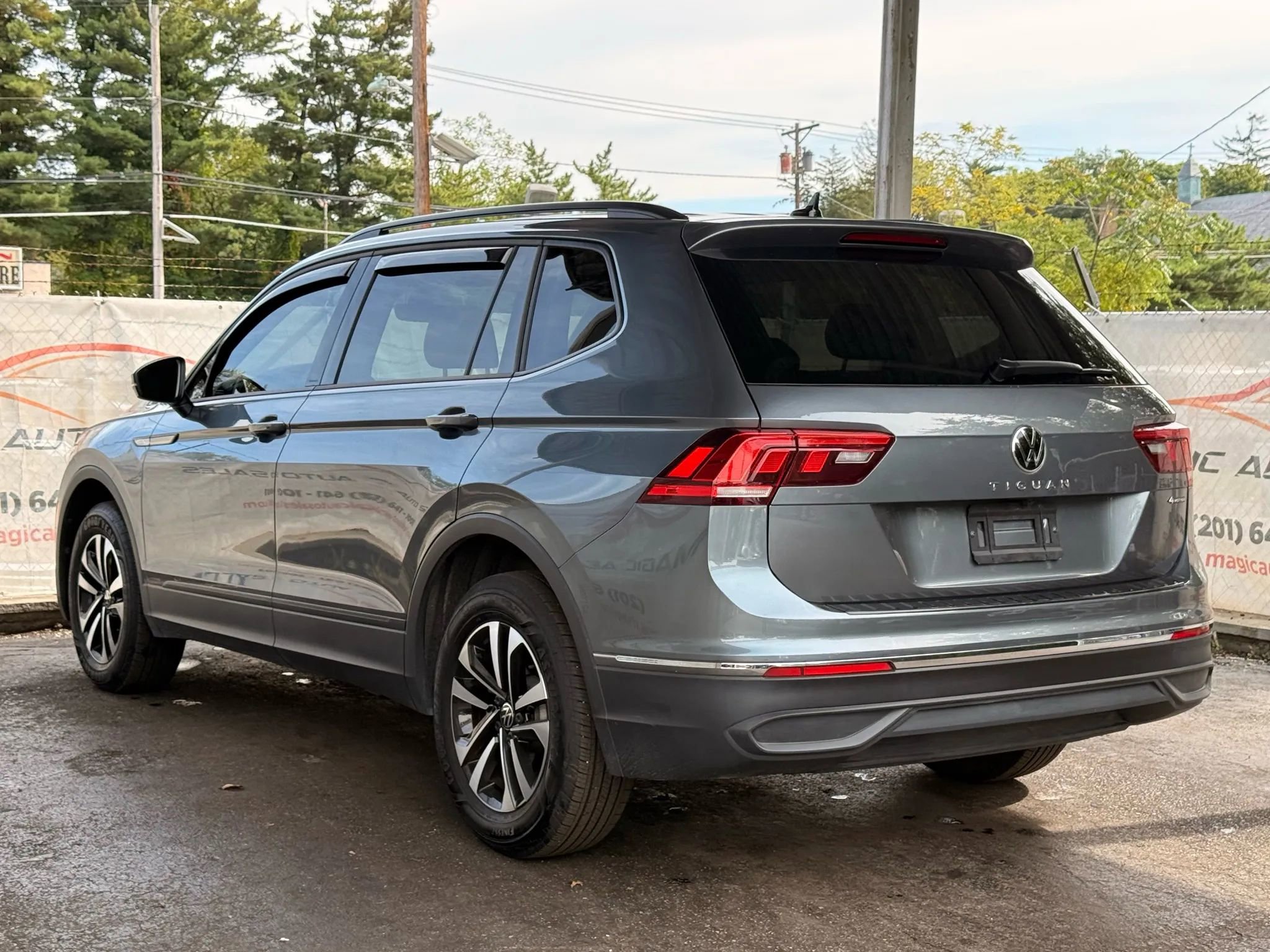 Used 2024 Volkswagen Tiguan S AWD/4WD image 9