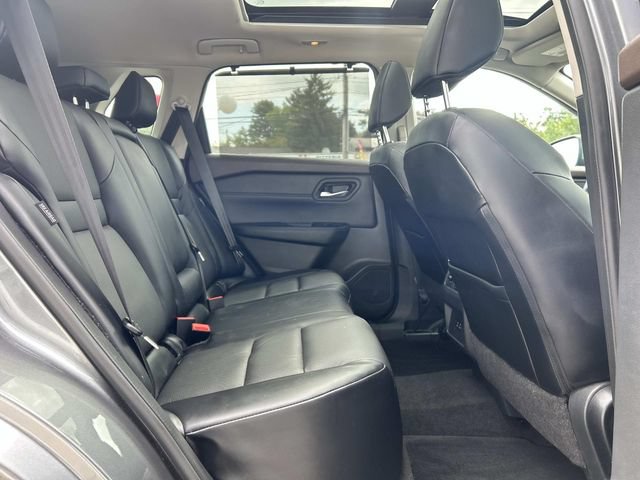 Used 2022 Nissan Rogue SV w/ SV Premium Package AWD/4WD image 17