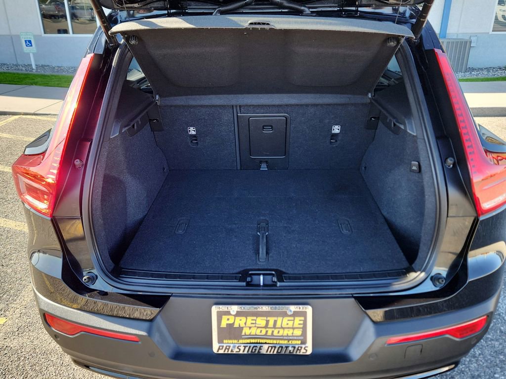 Used 2023 Volvo XC40 Recharge Plus AWD/4WD image 36