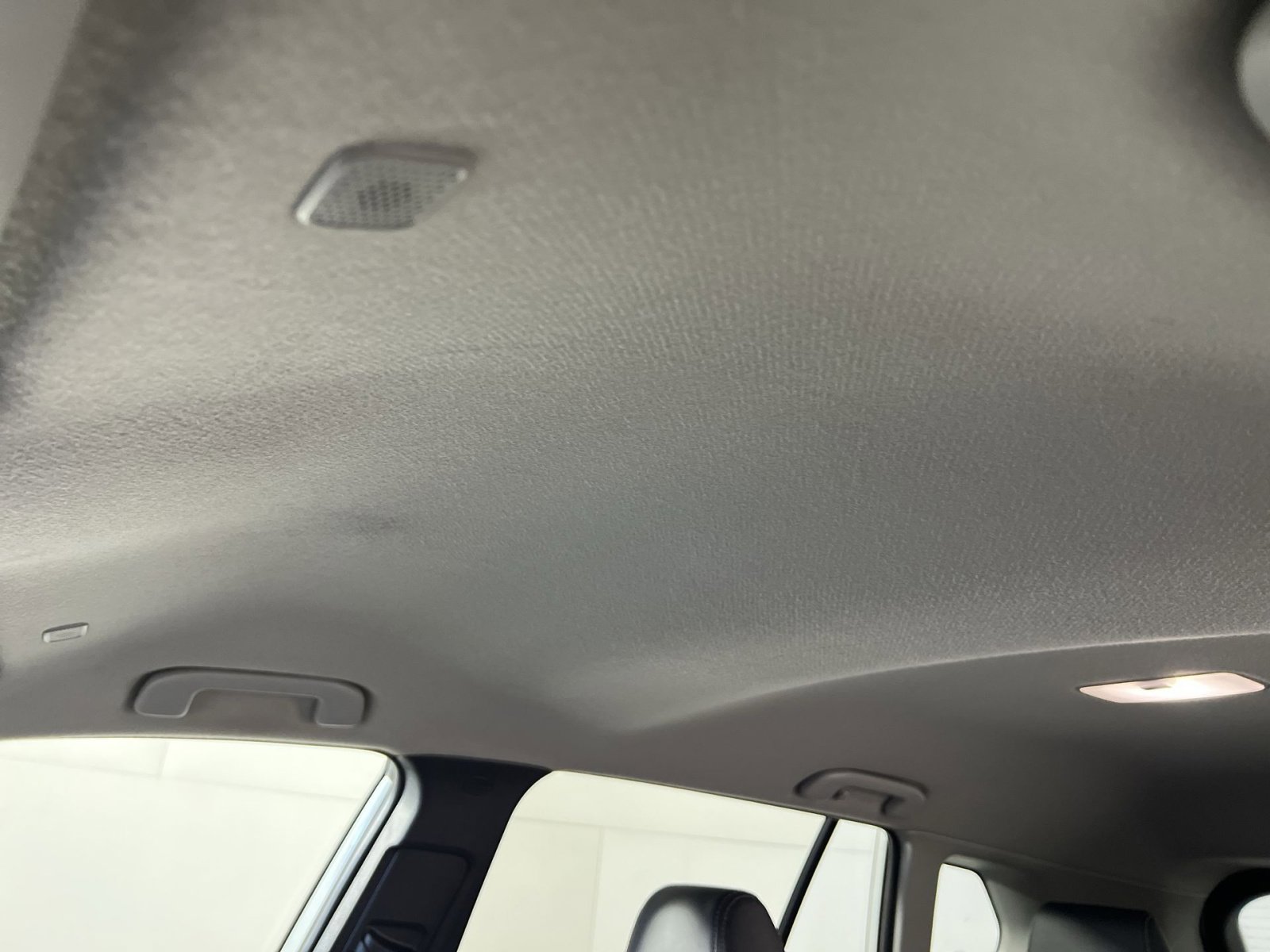 Used 2023 Toyota Corolla Cross XLE image 24