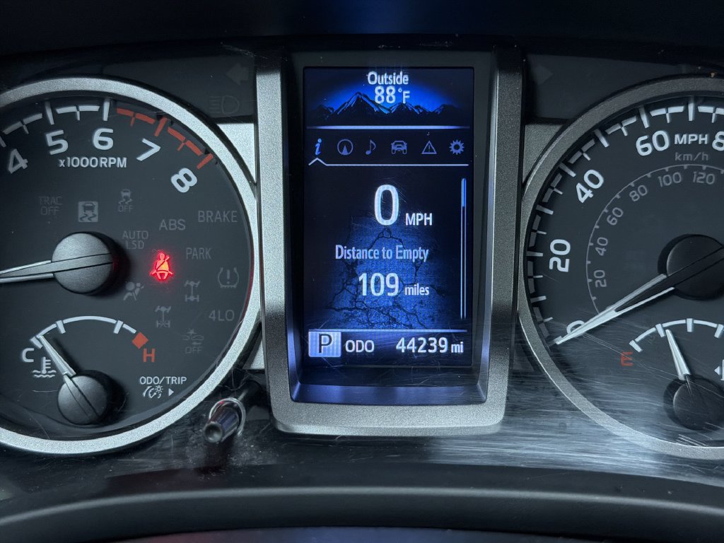Certified 2022 Toyota Tacoma Limited AWD/4WD image 25