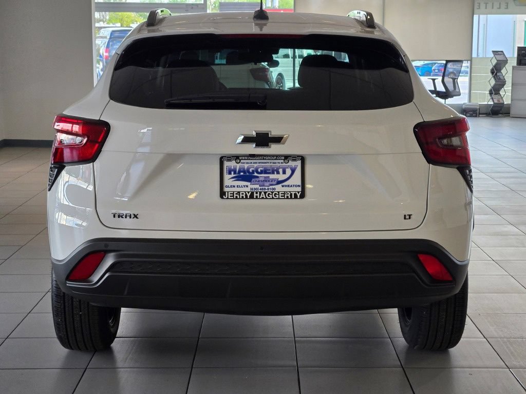 New 2026 Chevrolet Trax LT w/ Driver Confidence Package FWD image 11