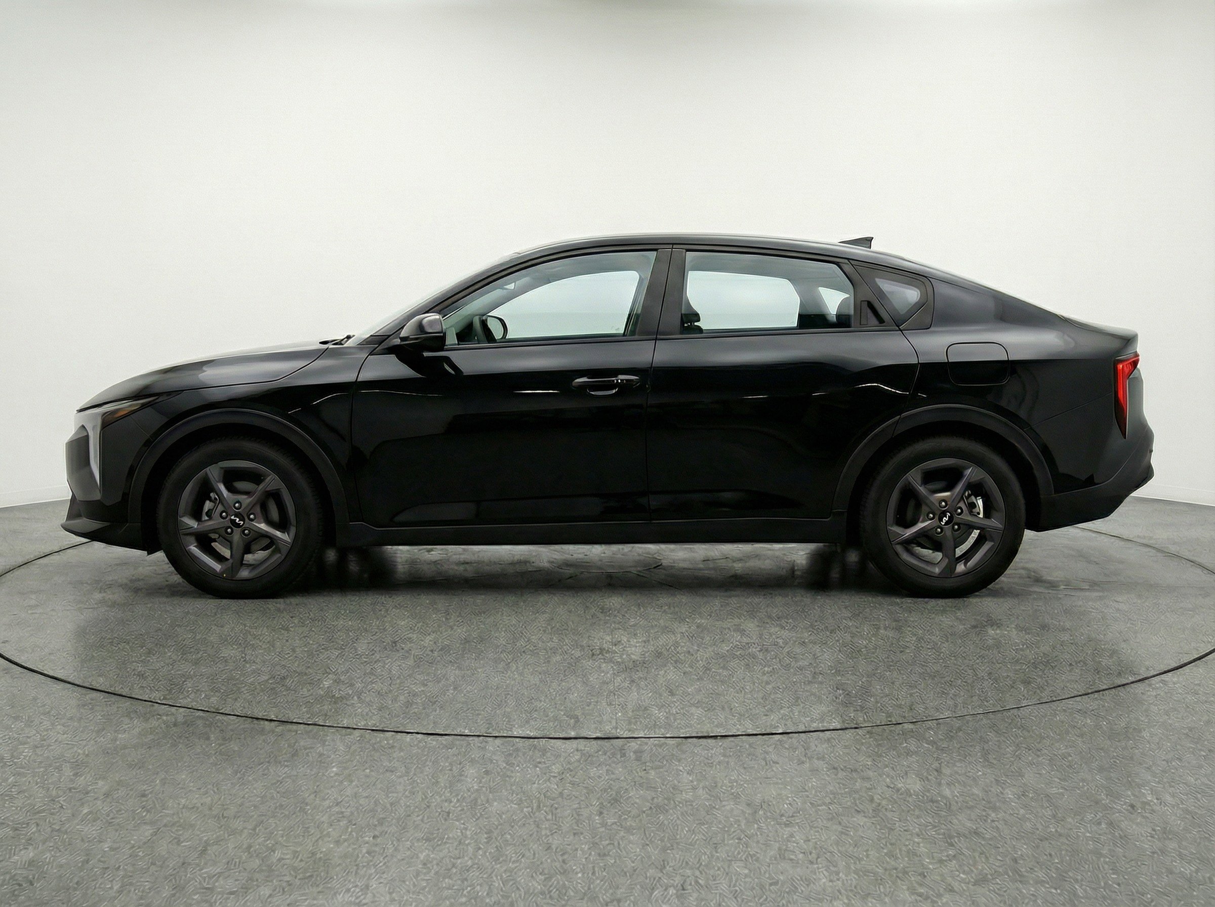 Used 2025 Kia K4 FWD image 5