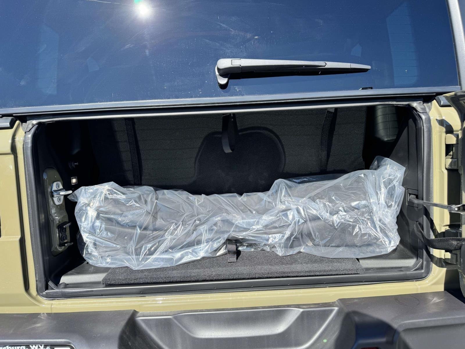 New 2025 Jeep Wrangler Sport AWD/4WD image 19
