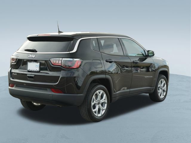 Certified 2025 Jeep Compass Sport image 9