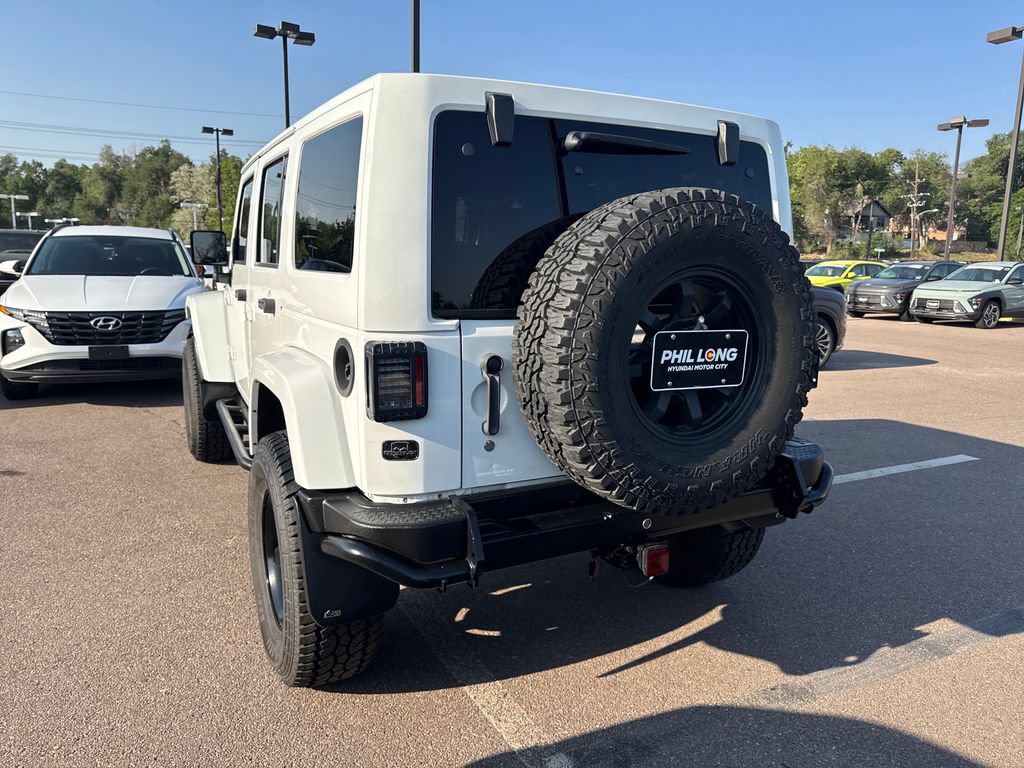 Used 2013 Jeep Wrangler Unlimited Sahara w/ Connectivity Group AWD/4WD image 8