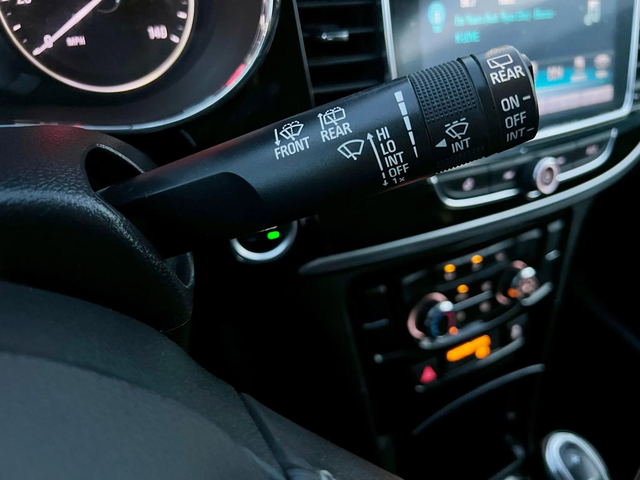 Used 2021 Buick Encore Preferred image 30