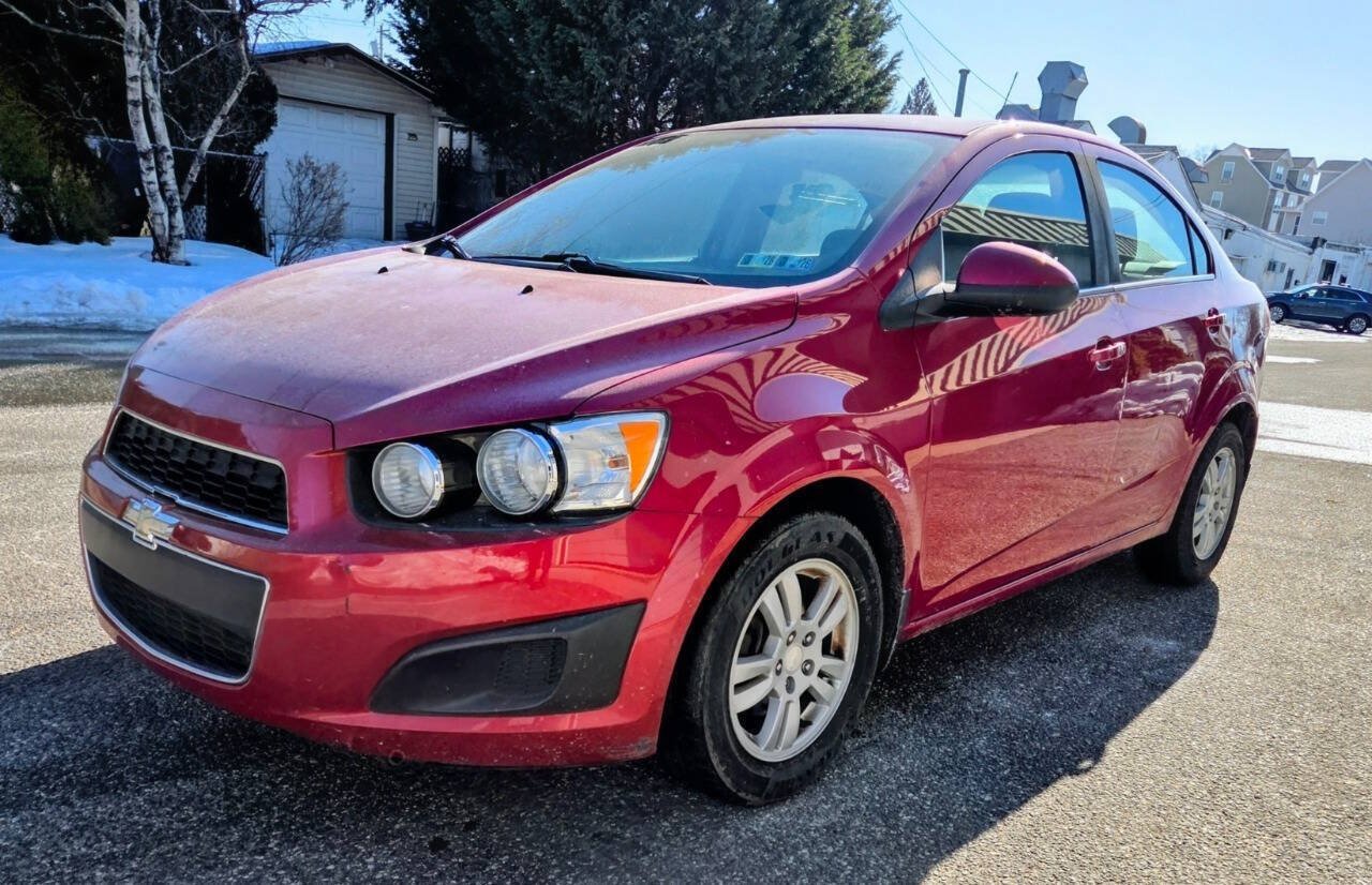 Used 2015 Chevrolet Sonic LT FWD image 4