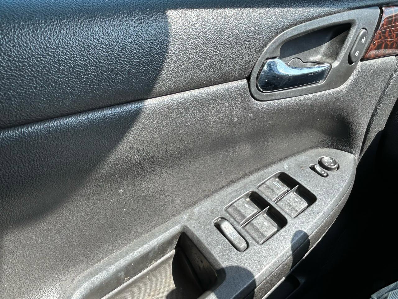 Used 2013 Chevrolet Impala LT FWD image 27