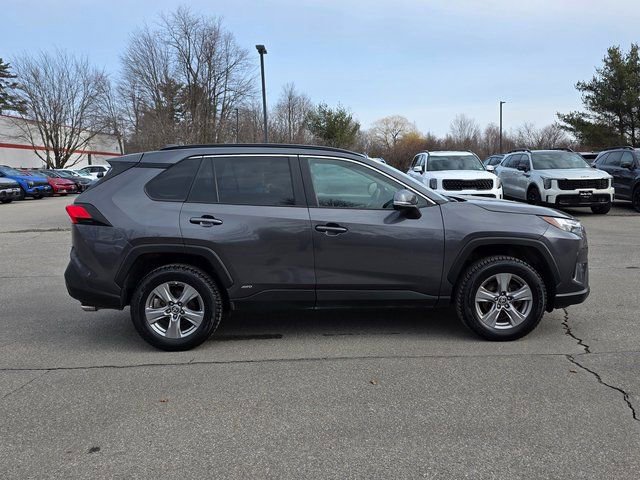 Used 2023 Toyota RAV4 XLE image 9