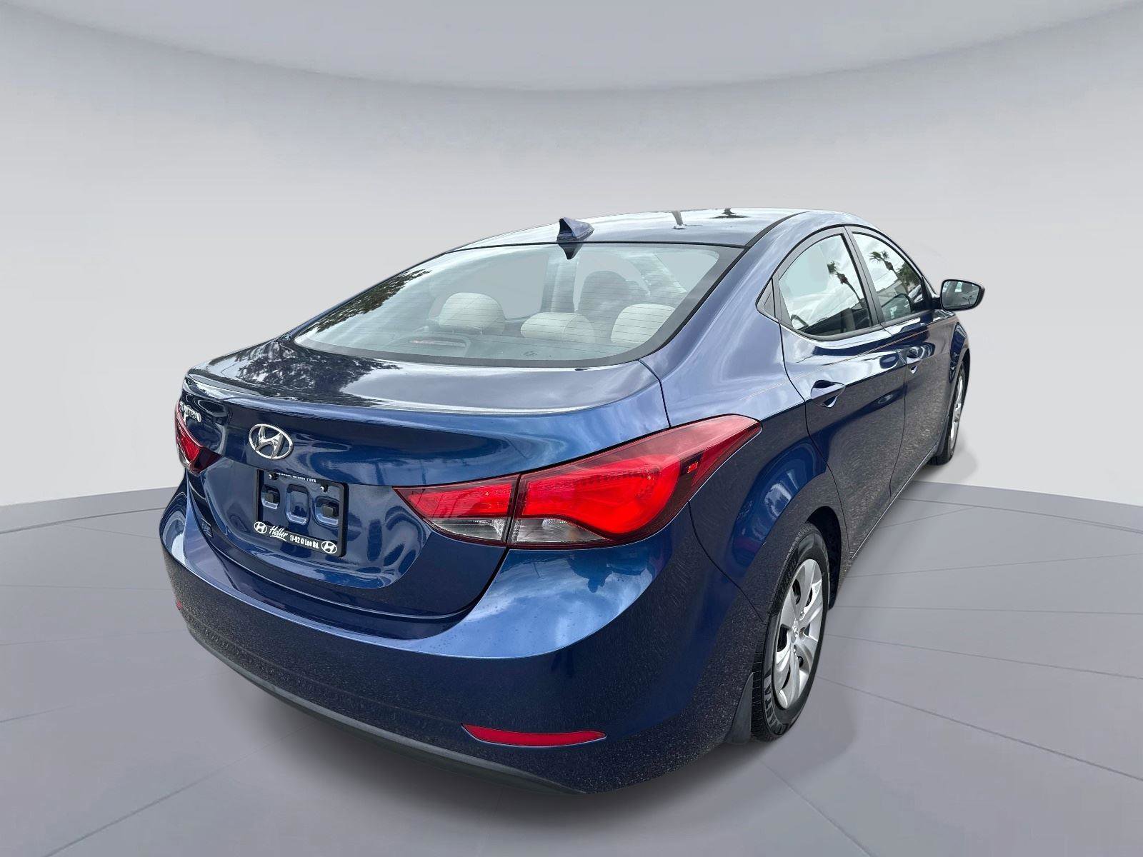 Used 2016 Hyundai Elantra SE FWD image 3