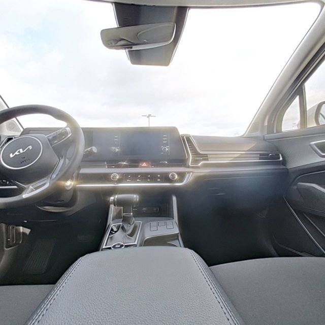 Used 2023 Kia Sportage LX image 24