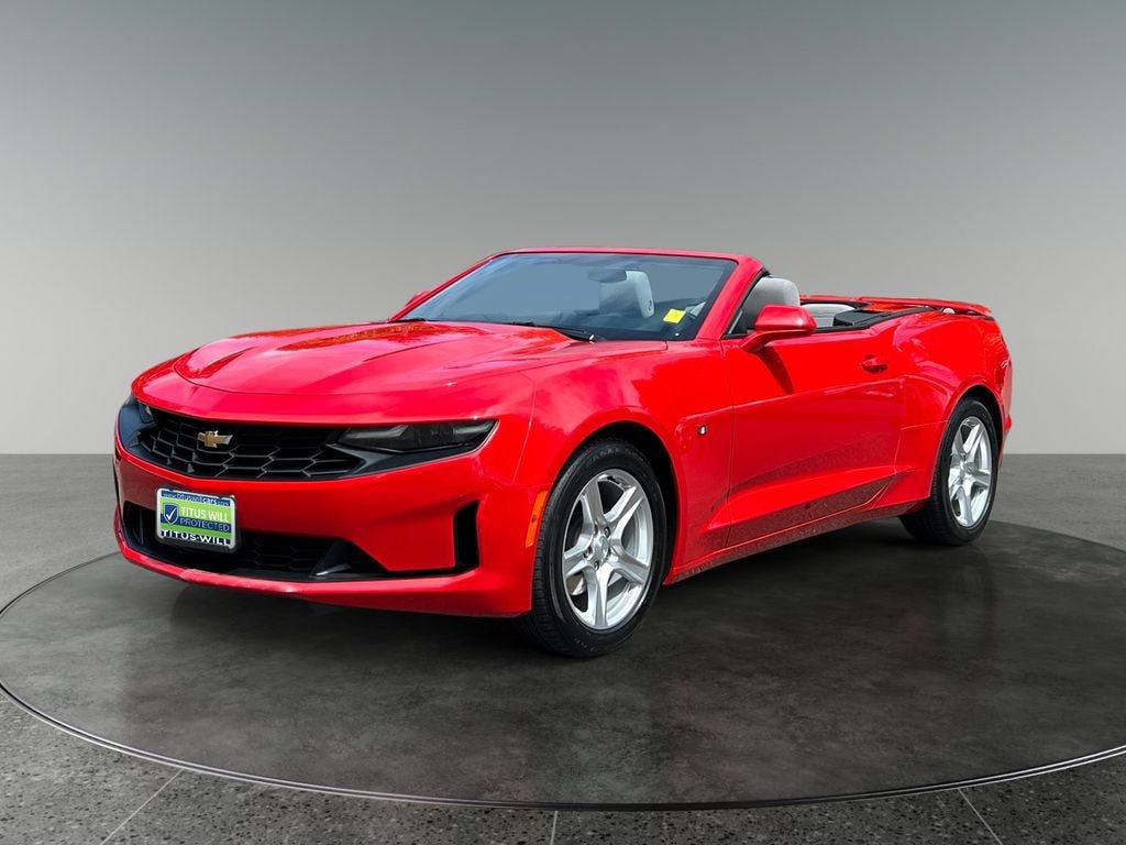 Used 2023 Chevrolet Camaro LT RWD image 3
