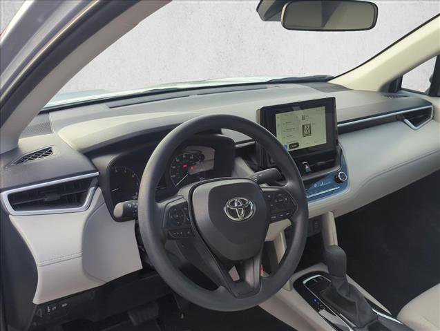 Used 2025 Toyota Corolla Cross L image 8