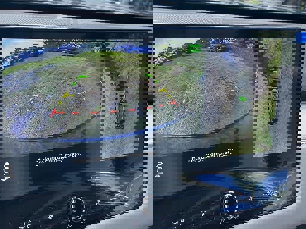 New 2025 Mitsubishi Outlander SE image 10