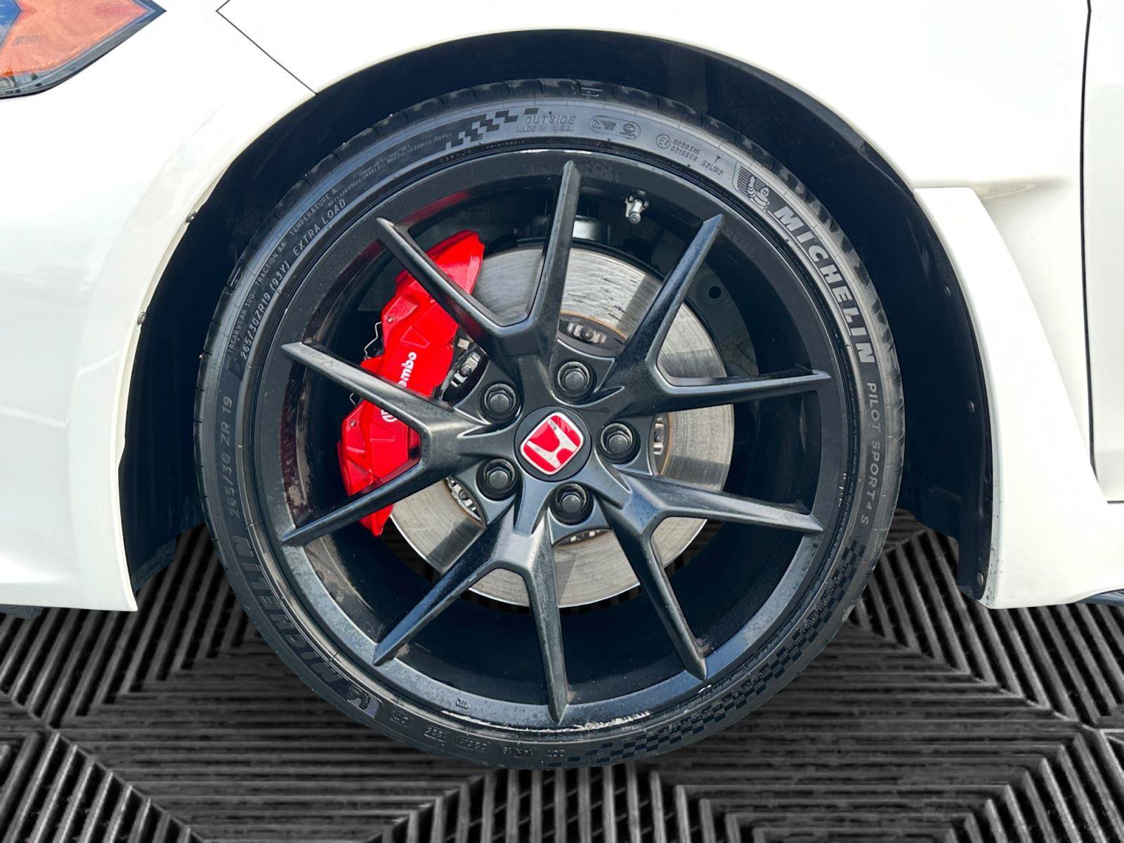 Used 2024 Honda Civic Type R image 9