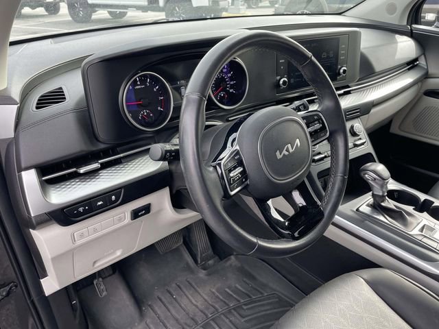 Used 2024 Kia Carnival LX image 16