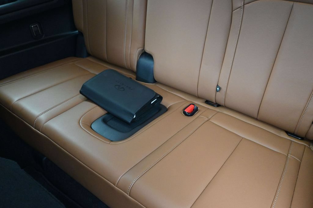 Certified 2023 INFINITI QX60 Sensory w/ Vision Package FWD image 18