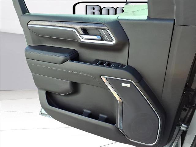 Used 2025 Chevrolet Silverado 1500 LTZ w/ Technology Package image 19