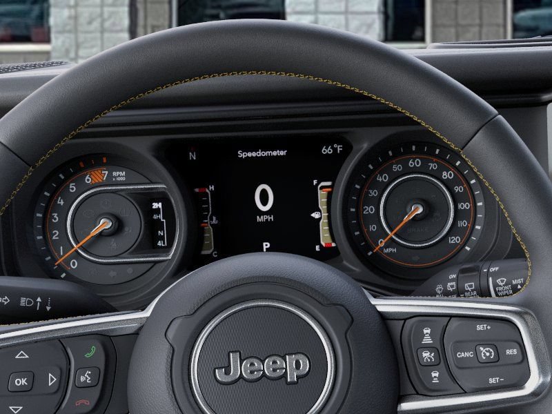 Used 2026 Jeep Wrangler Unlimited Sahara AWD/4WD image 17