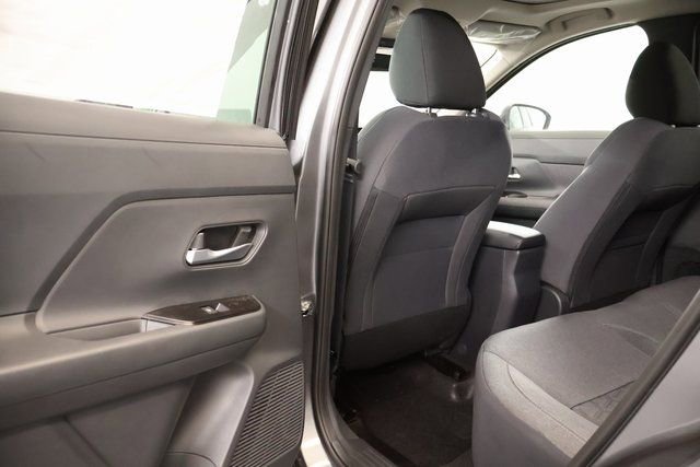 New 2026 Nissan Kicks SV w/ SV Premium Package image 24