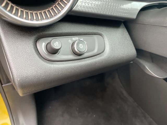 Used 2024 Chevrolet Trax ACTIV w/ Driver Confidence Package image 28