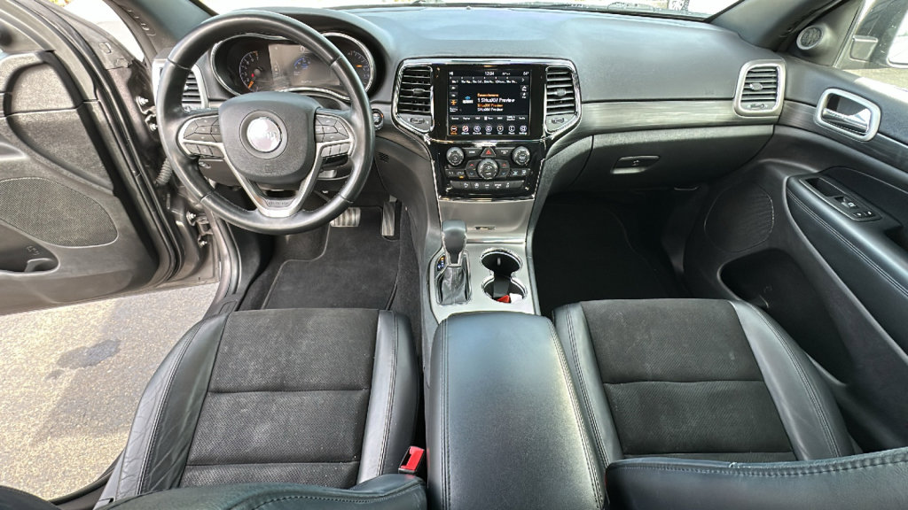 Used 2021 Jeep Grand Cherokee Laredo X image 26