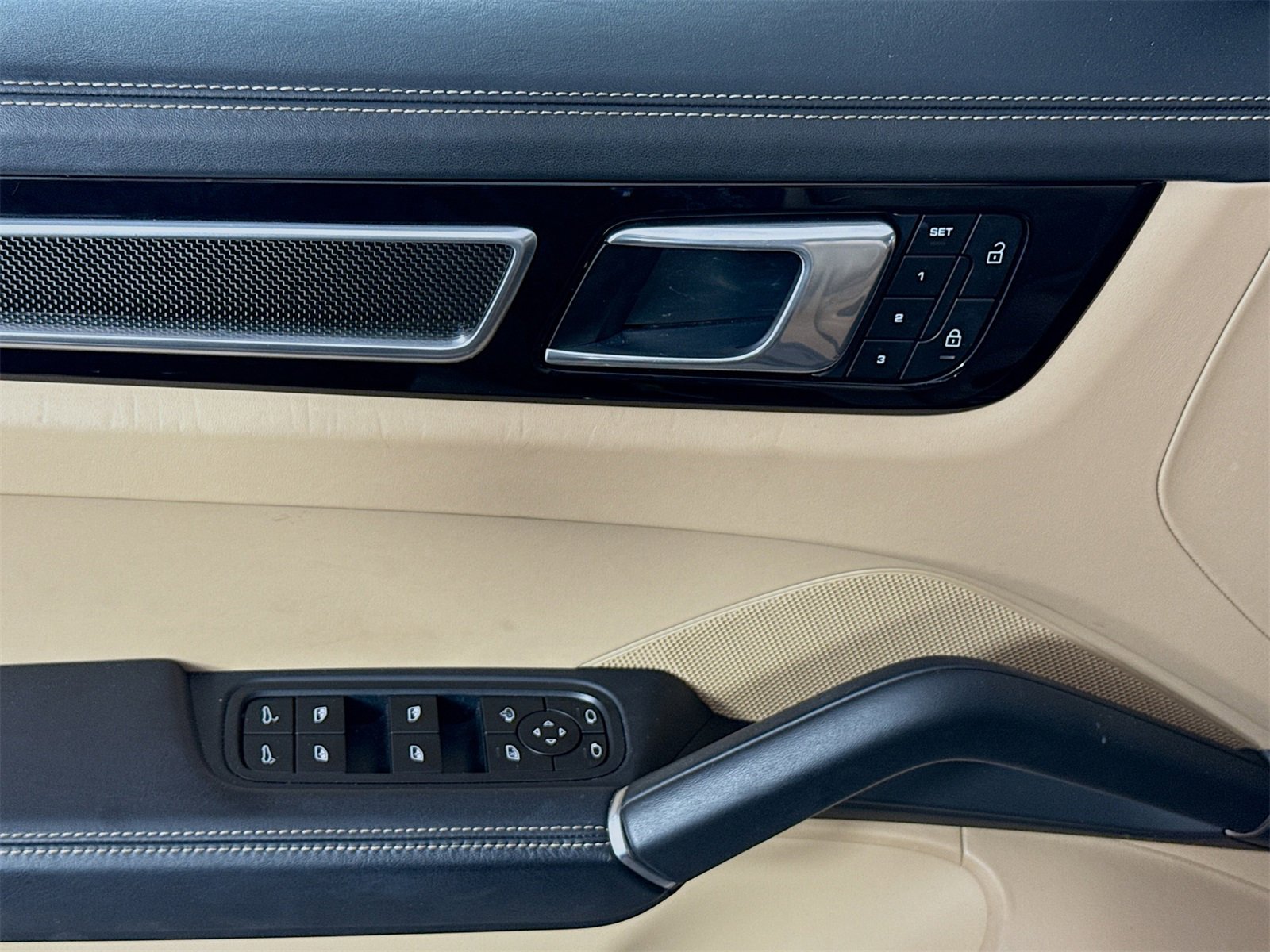 Certified 2022 Porsche Cayenne GTS image 15