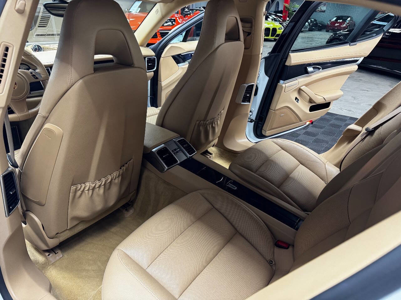 Used 2015 Porsche Panamera 4 image 44