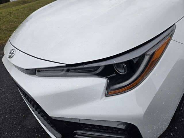 Used 2022 Toyota Corolla SE image 2