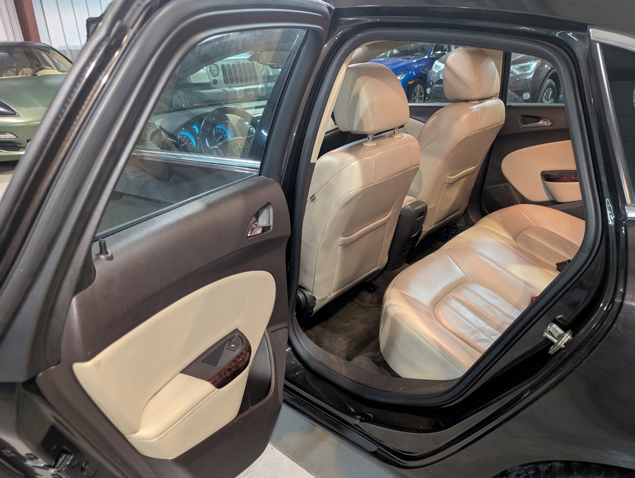Used 2015 Buick Verano Leather w/ Experience Buick Package image 20