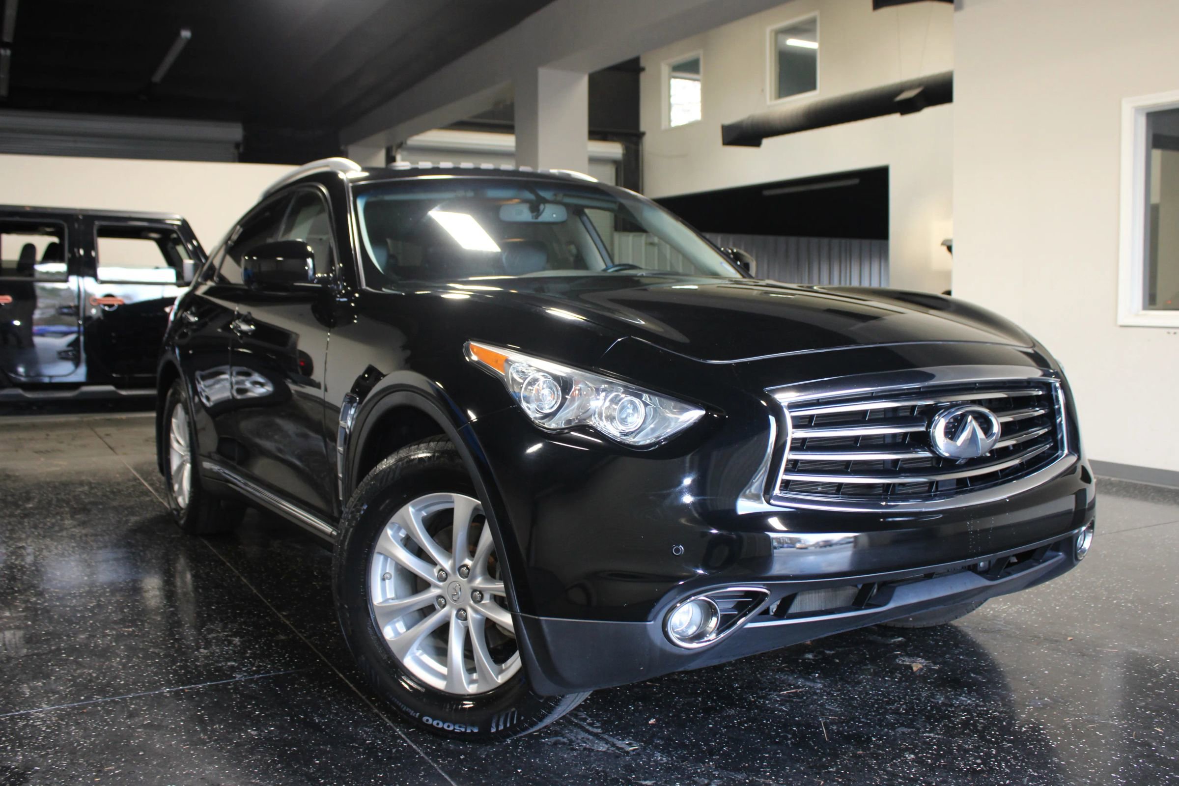 Used 2013 INFINITI FX37 2WD w/ Premium Pkg image 30