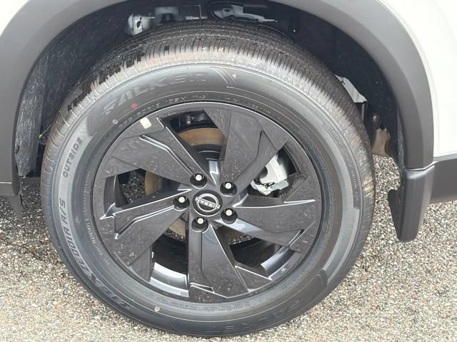 New 2026 Nissan Rogue SV w/ Cold Weather Package FWD image 16