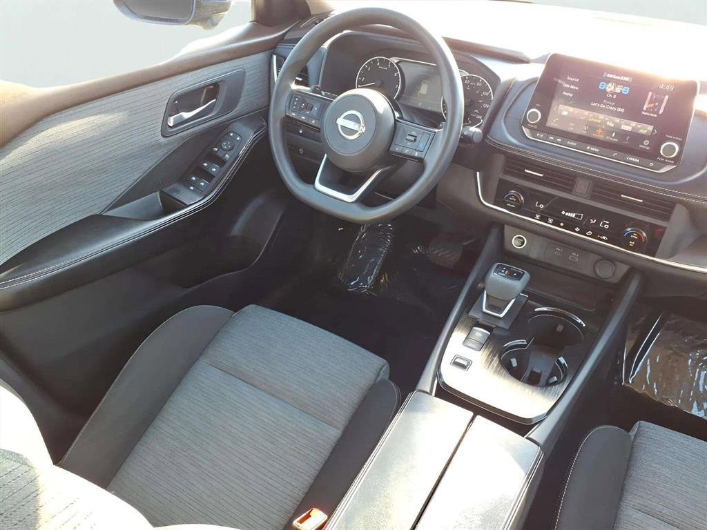 Used 2023 Nissan Rogue SV image 11