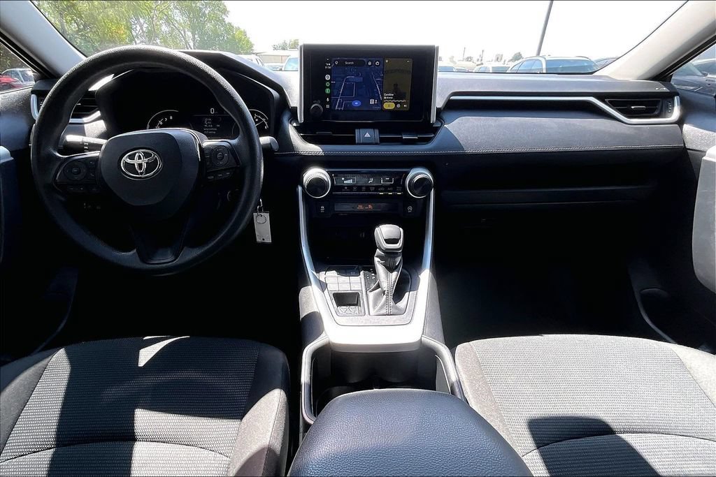 Used 2024 Toyota RAV4 LE AWD/4WD image 18