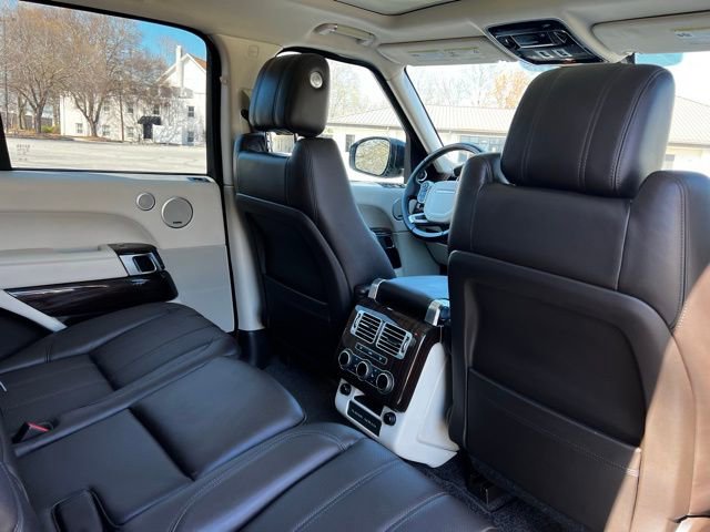 Used 2017 Land Rover Range Rover HSE image 19