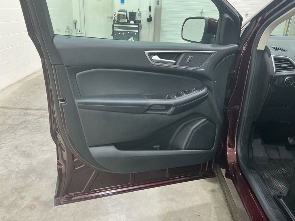 Used 2022 Ford Edge SEL w/ Convenience Package image 15
