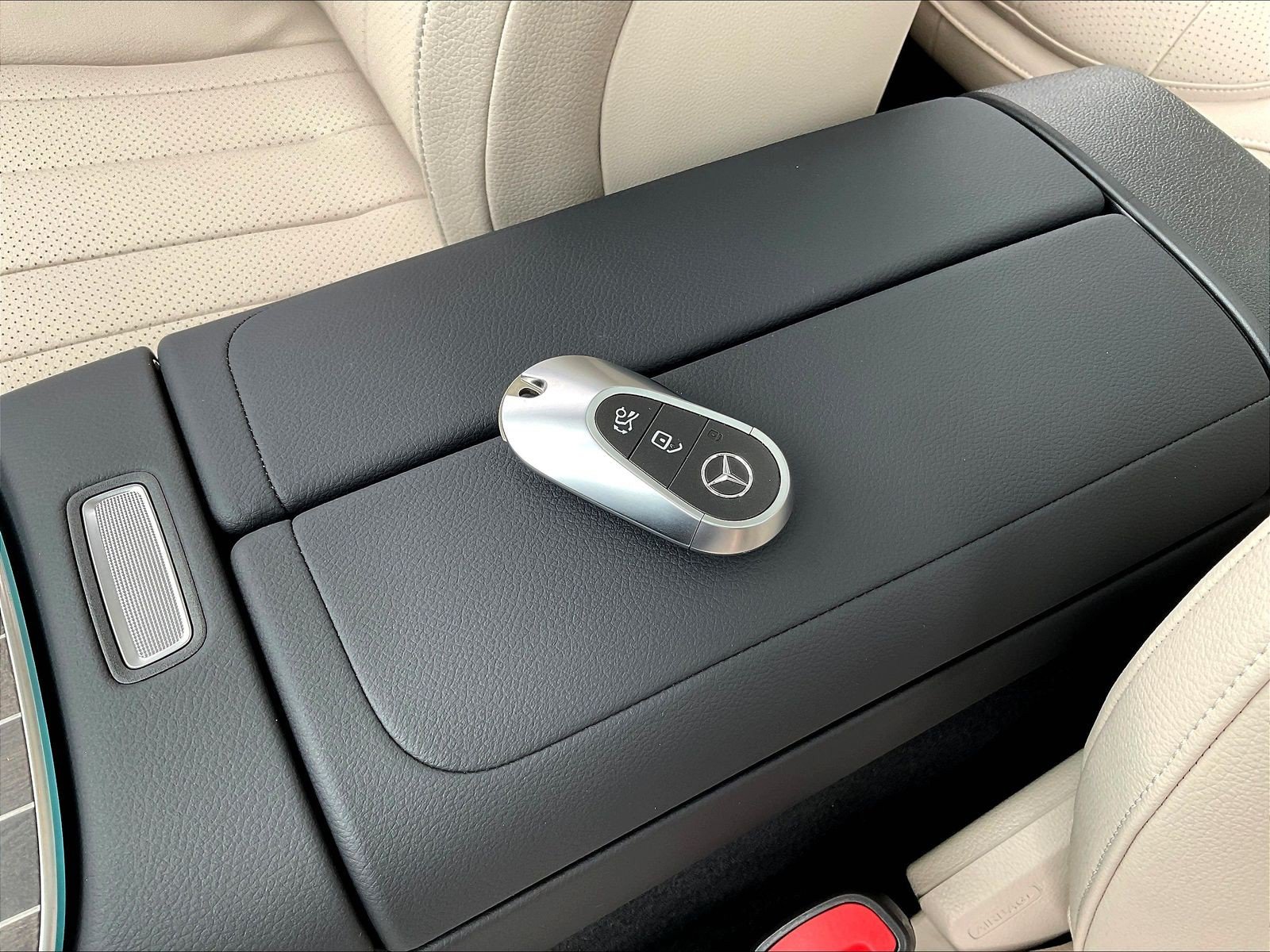 Certified 2025 Mercedes-Benz E 350 4MATIC Sedan image 35